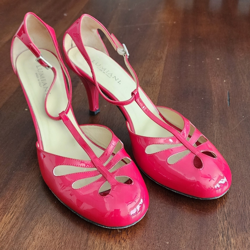Lumiani Red Patent Leather Round‎ Toe Cut Out T-strap Heels 10M